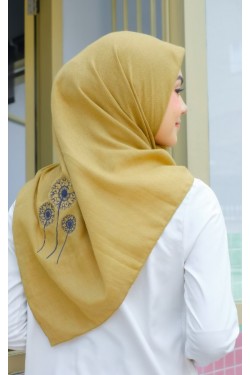 Hijab Segi 4 Voal Zaffron Dandelion Olive